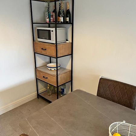 Very Comfy 3 Bed Town House Άστον-αντερ-Λάιν Εξωτερικό φωτογραφία