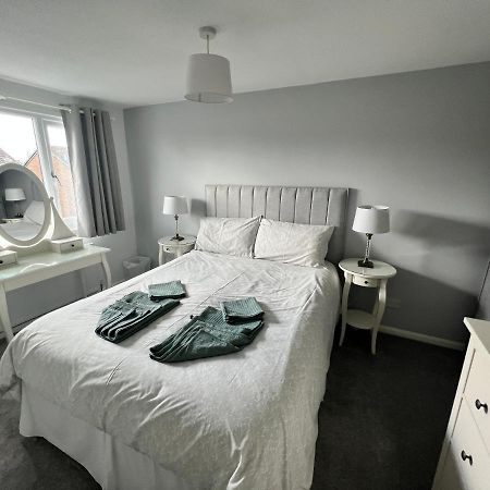 Very Comfy 3 Bed Town House Άστον-αντερ-Λάιν Εξωτερικό φωτογραφία