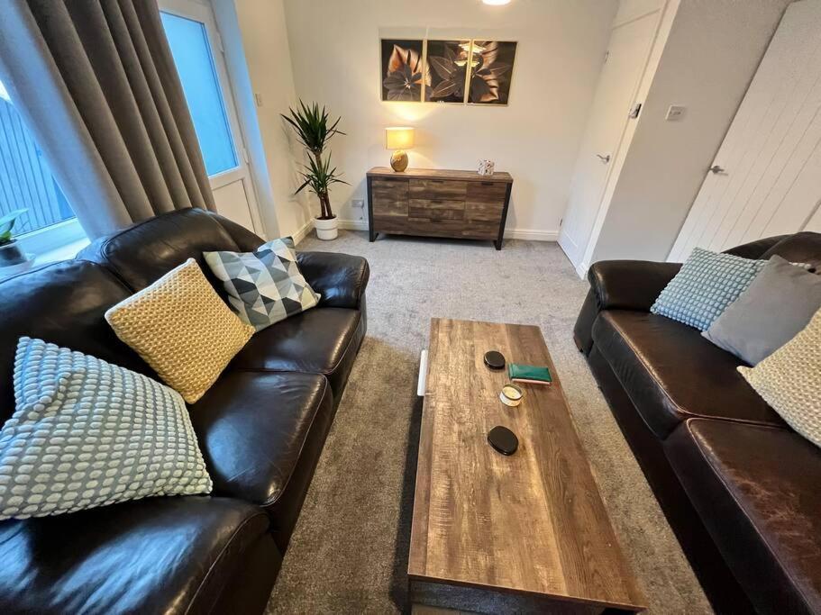 Very Comfy 3 Bed Town House Άστον-αντερ-Λάιν Εξωτερικό φωτογραφία