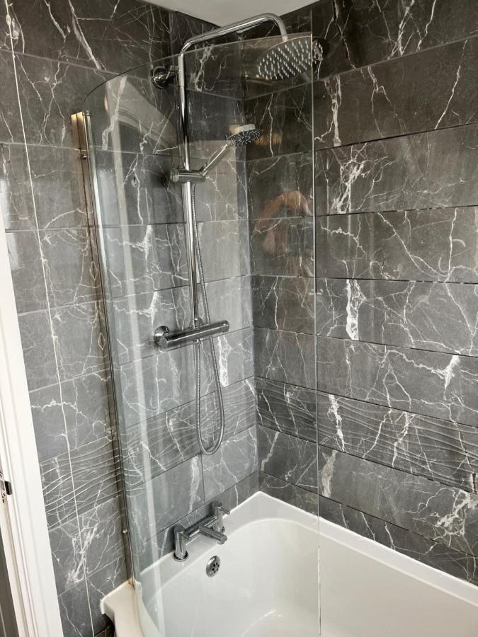 Very Comfy 3 Bed Town House Άστον-αντερ-Λάιν Εξωτερικό φωτογραφία