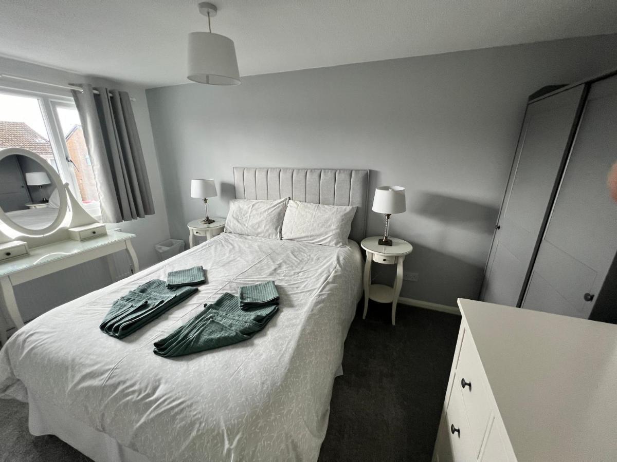 Very Comfy 3 Bed Town House Άστον-αντερ-Λάιν Εξωτερικό φωτογραφία